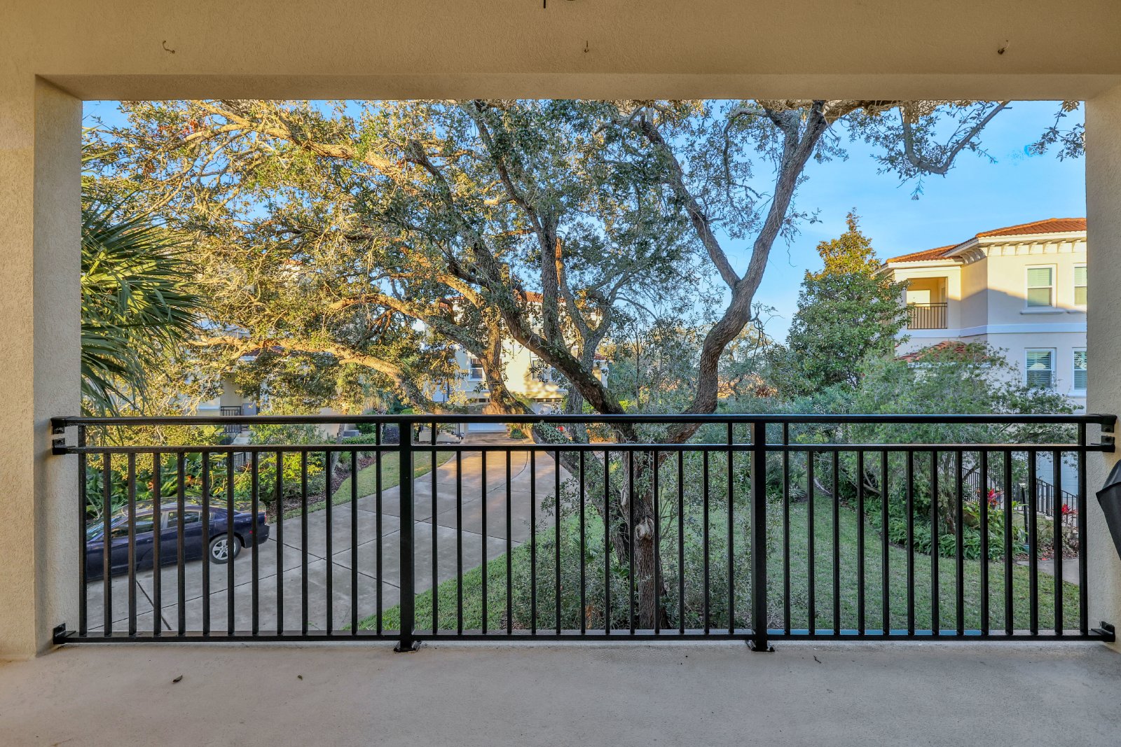 LIVE SECONDS FROM THE BEACH IN THIS LUXURIOUS TOWNHOUSE property image