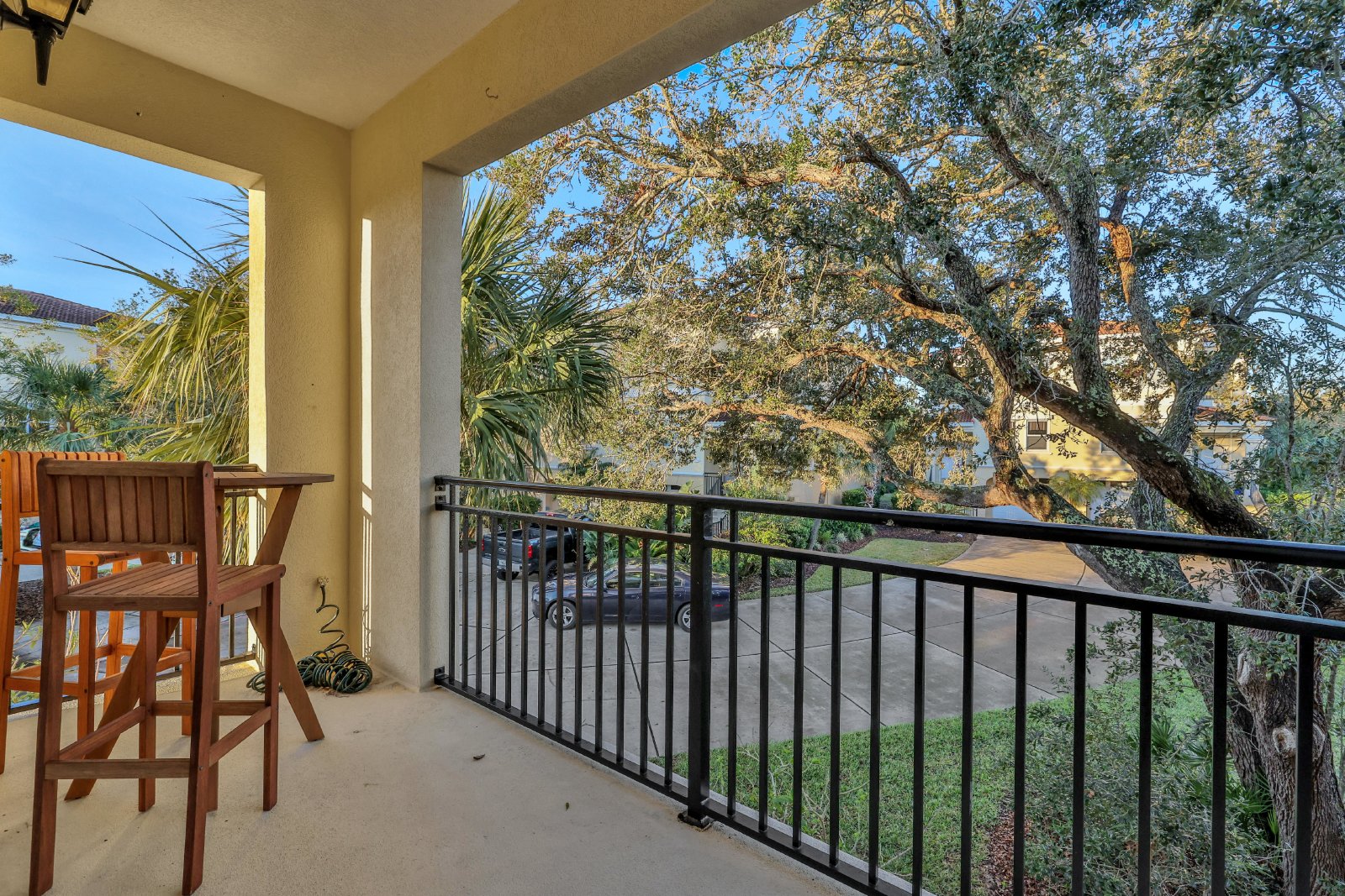 LIVE SECONDS FROM THE BEACH IN THIS LUXURIOUS TOWNHOUSE property image