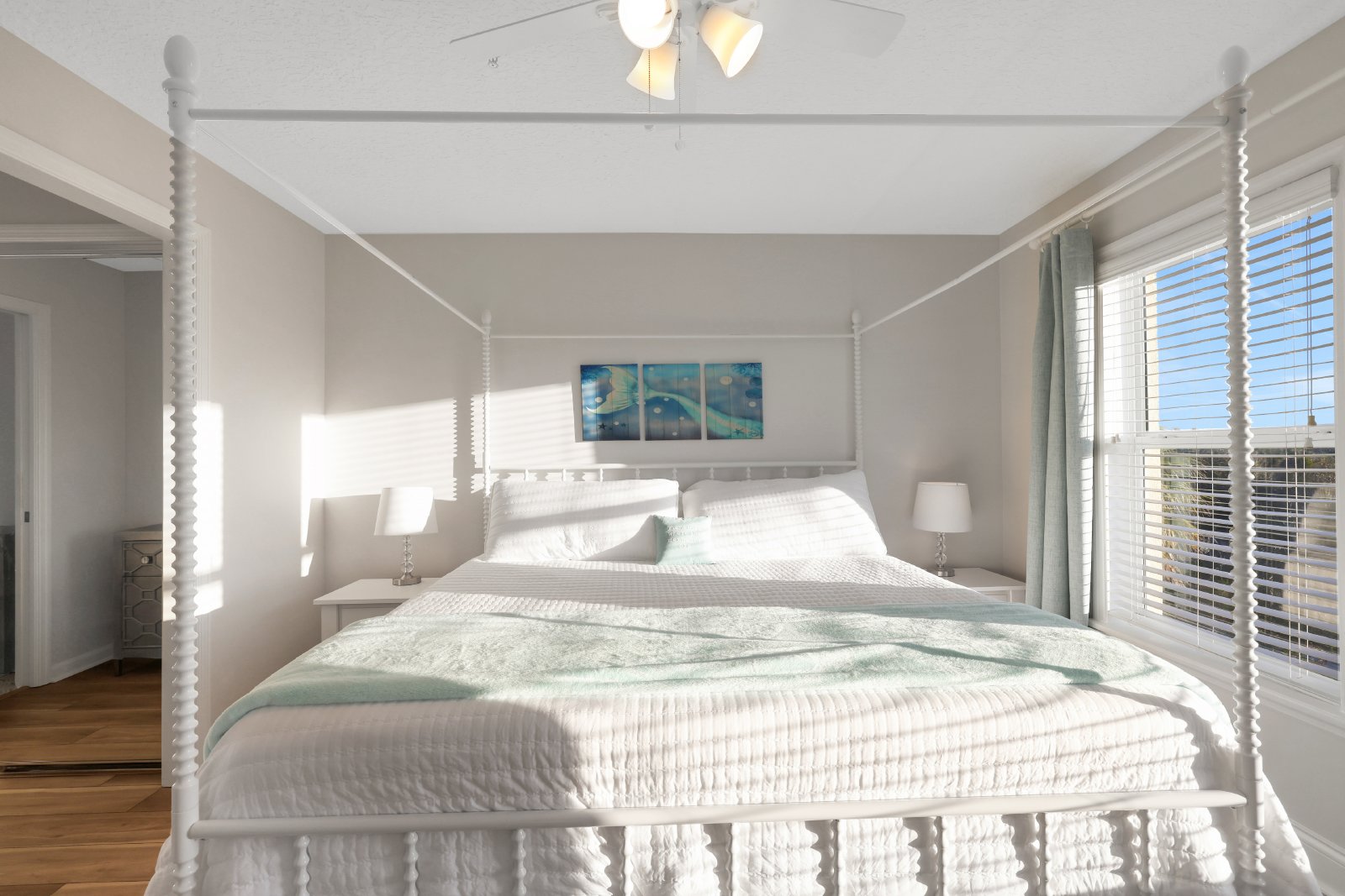 LIVE SECONDS FROM THE BEACH IN THIS LUXURIOUS TOWNHOUSE property image