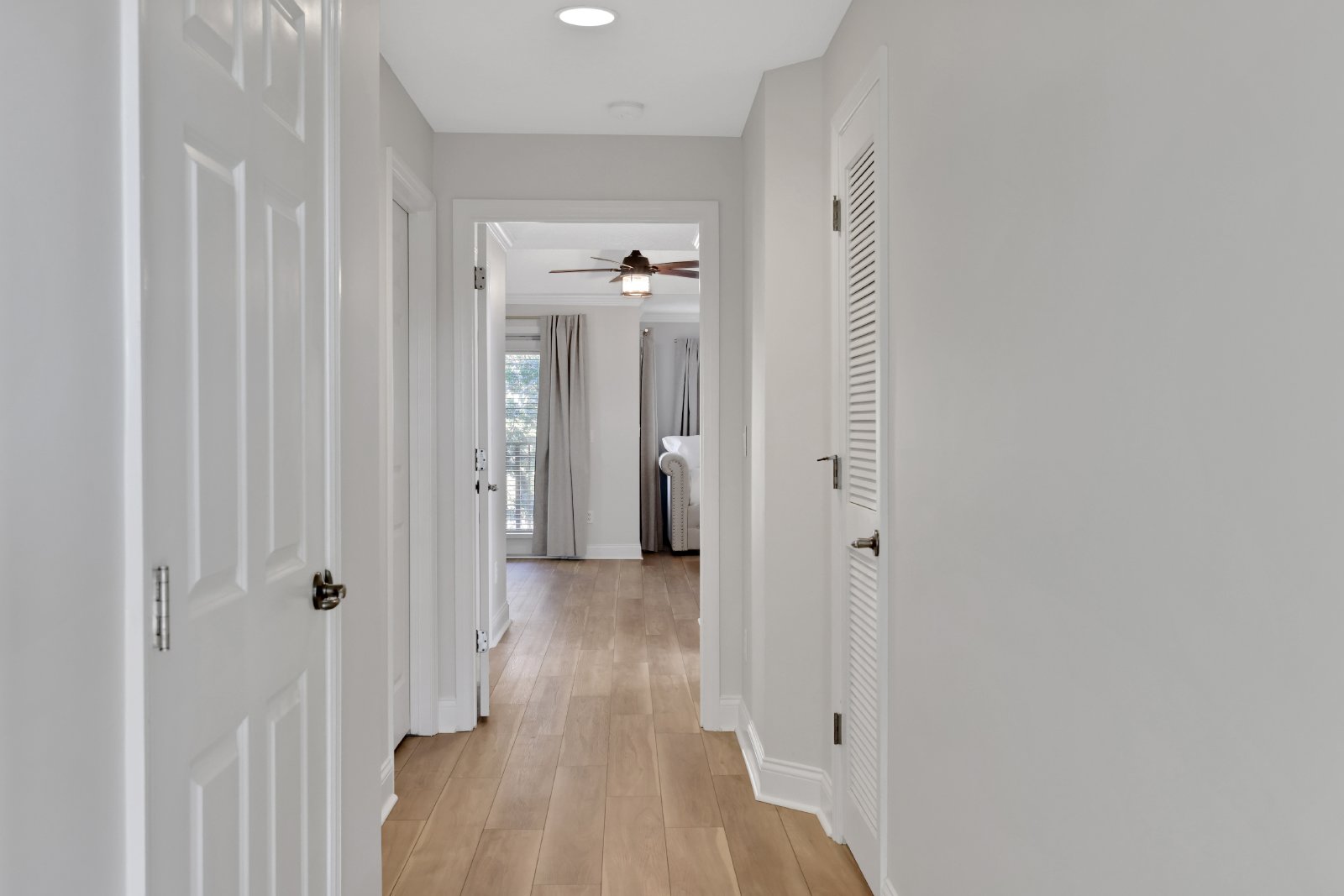 LIVE SECONDS FROM THE BEACH IN THIS LUXURIOUS TOWNHOUSE property image