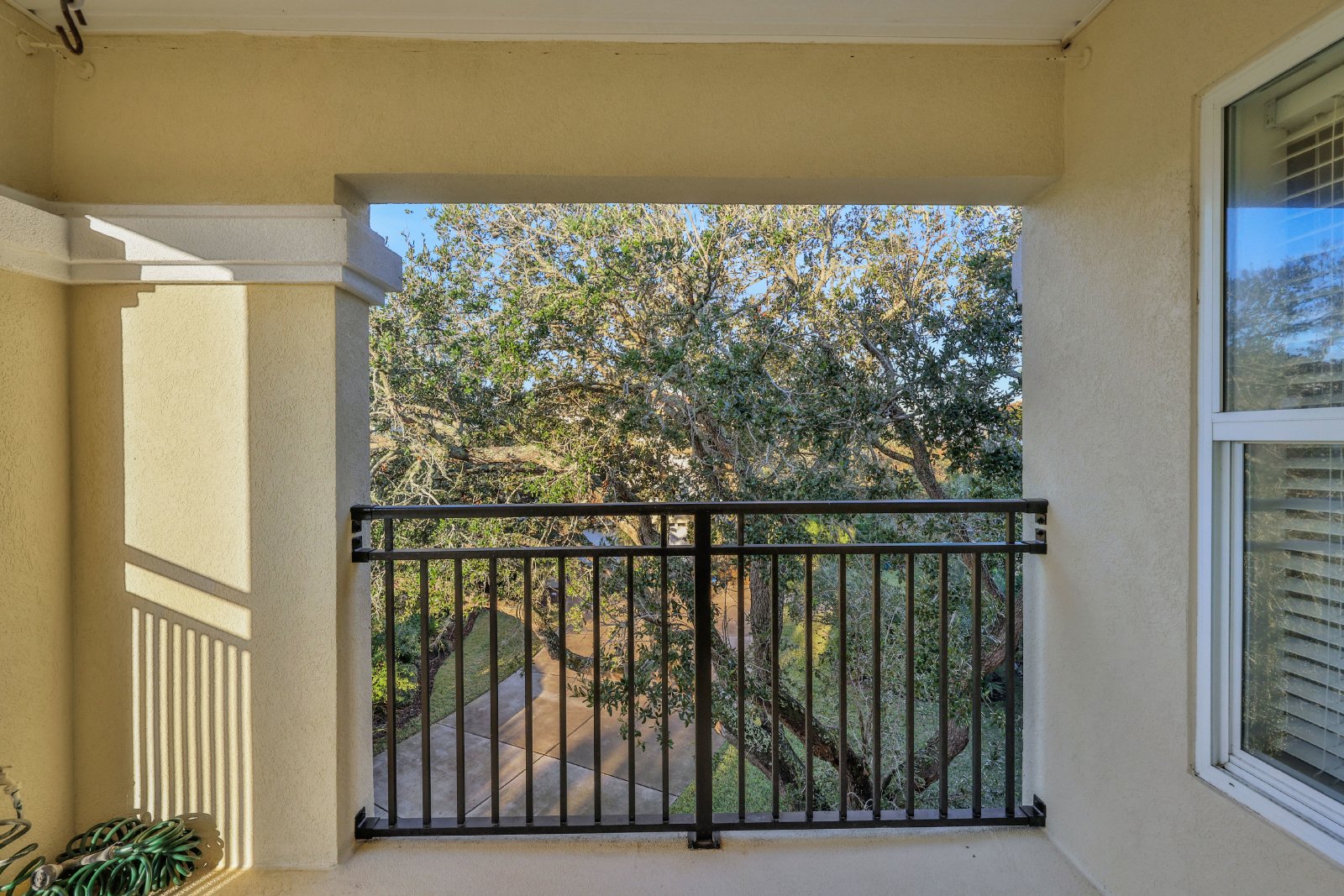 LIVE SECONDS FROM THE BEACH IN THIS LUXURIOUS TOWNHOUSE property image