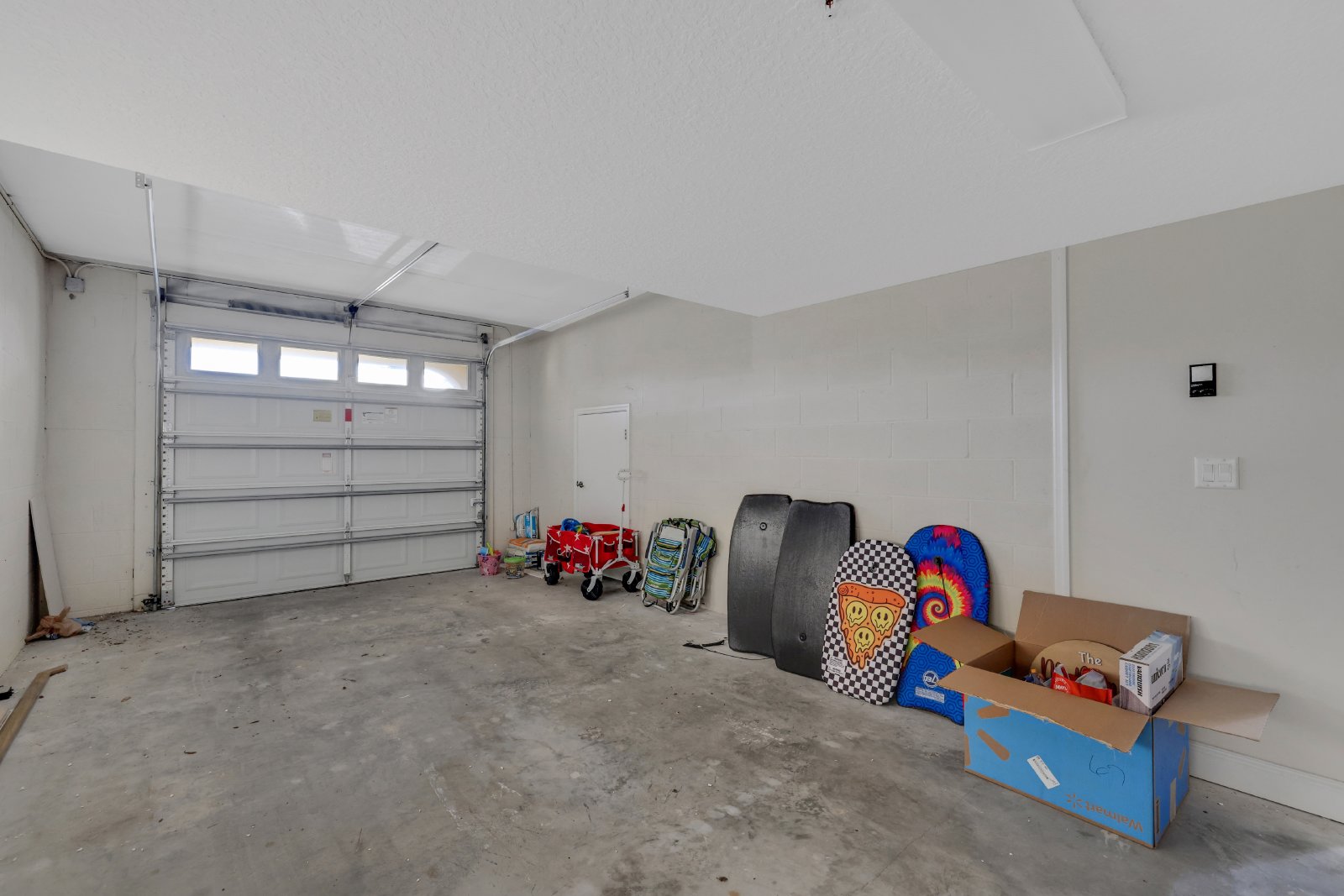 LIVE SECONDS FROM THE BEACH IN THIS LUXURIOUS TOWNHOUSE property image