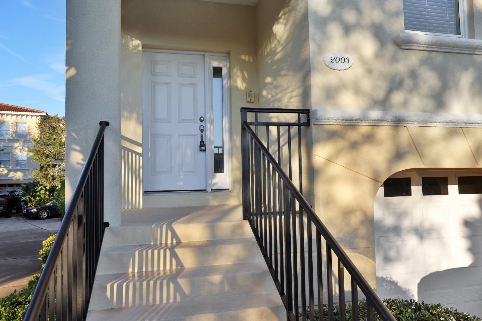 LIVE SECONDS FROM THE BEACH IN THIS LUXURIOUS TOWNHOUSE property image