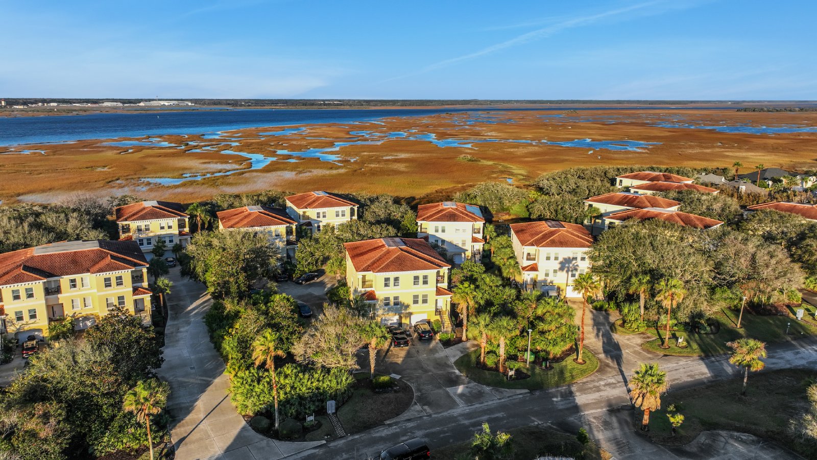 LIVE SECONDS FROM THE BEACH IN THIS LUXURIOUS TOWNHOUSE property image