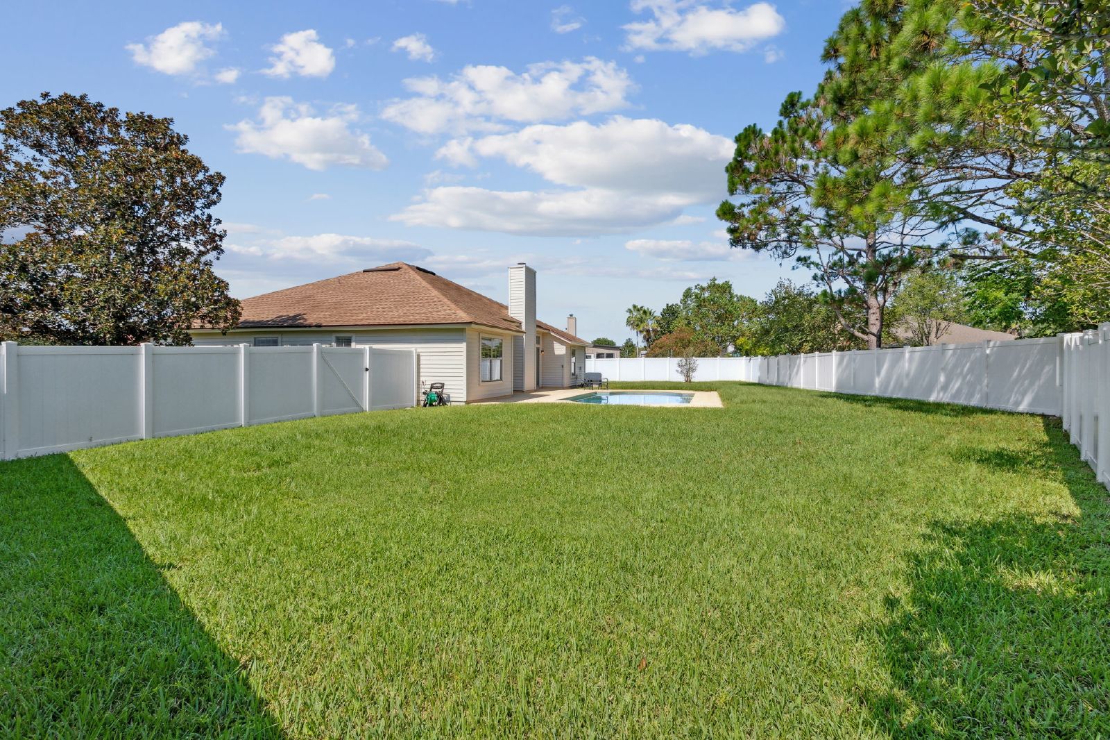 Clay County Sweetbriar 4-Bedroom Pool Home with Modern Upgrades & Spacious Living property image