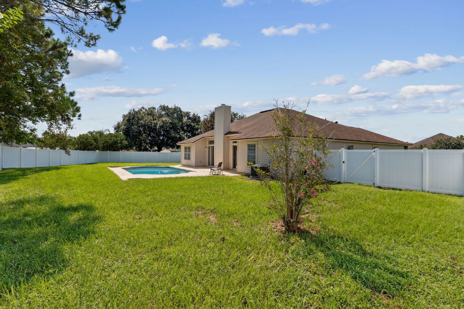 Clay County Sweetbriar 4-Bedroom Pool Home with Modern Upgrades & Spacious Living property image